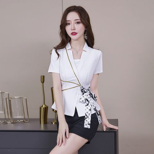 夏日职场风尚 工作服夏装职业服的选择与搭配指南